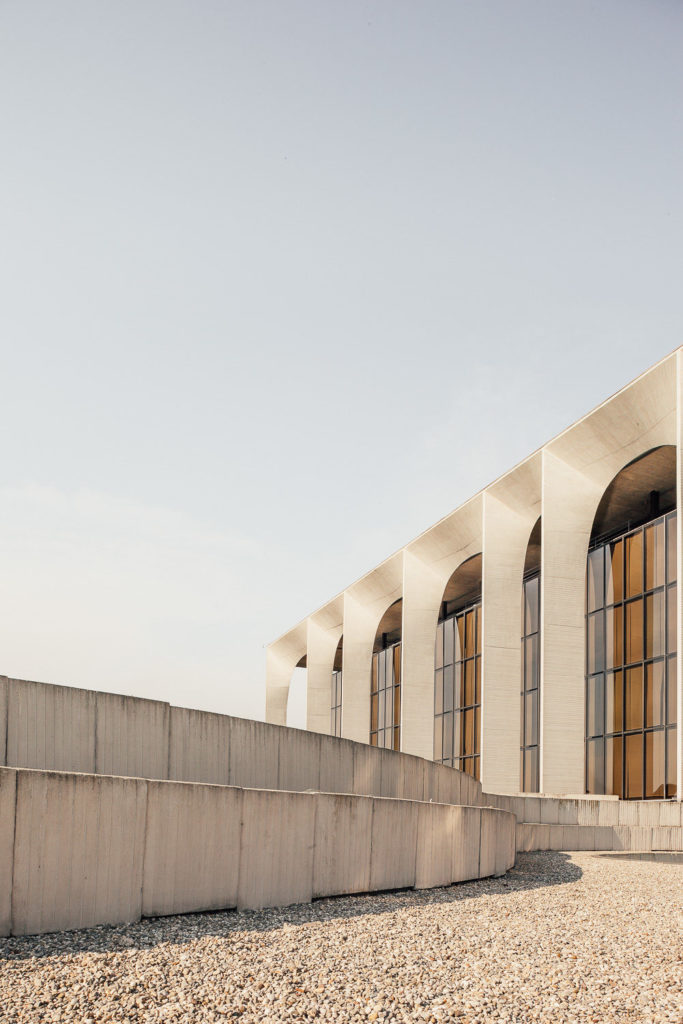 Palazzo Mondadori Oscar Niemeyer Niccolò Vonci 2017