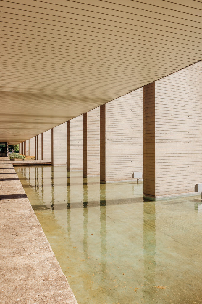 Palazzo Mondadori Oscar Niemeyer Niccolò Vonci 2017