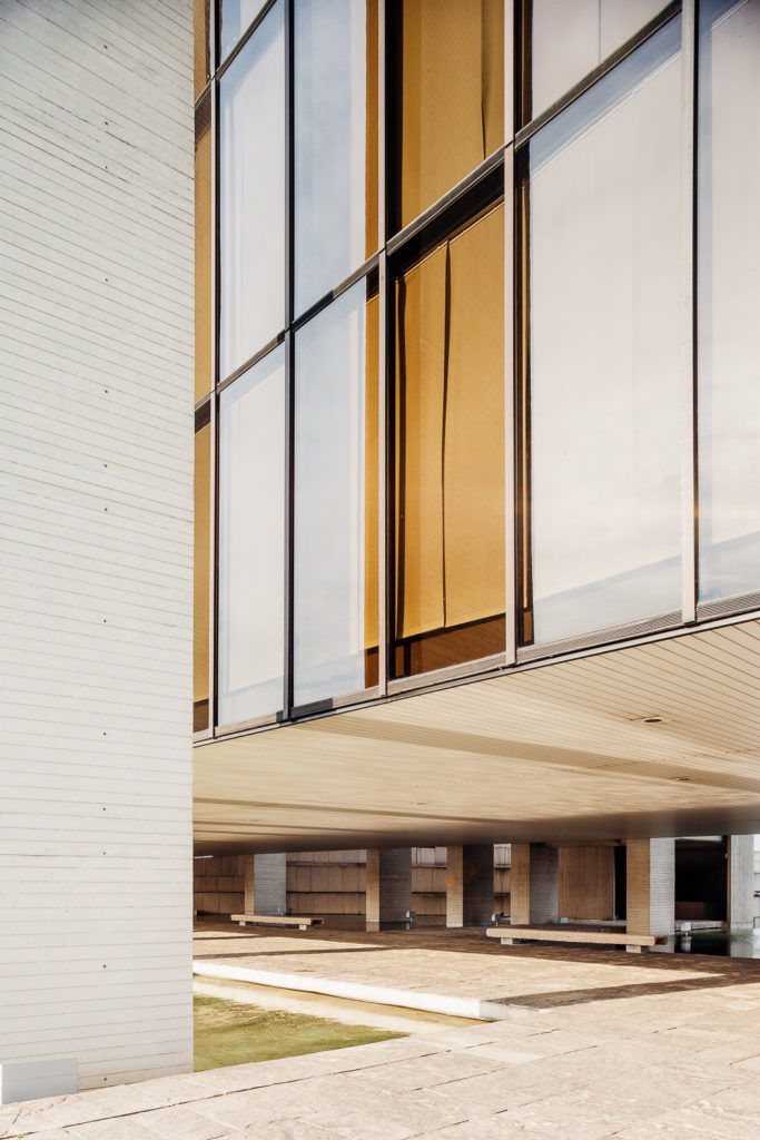 Palazzo Mondadori Oscar Niemeyer Niccolò Vonci 2017