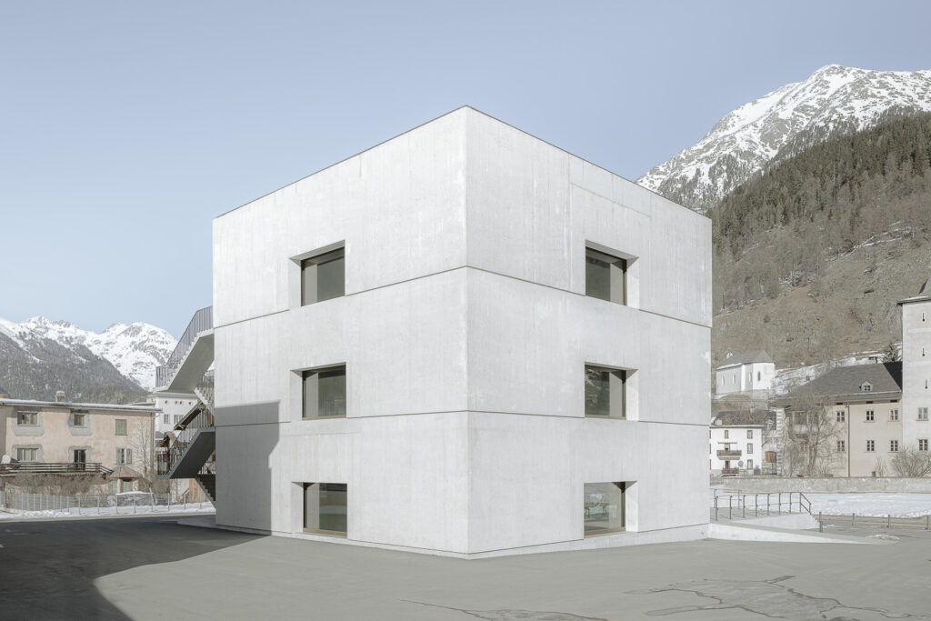 Niccolò Vonci Centro Visitatori Parco Nazionale Svizzero, Zernez Valerio Olgiati